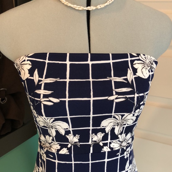 Express - Blue & White, Windowpane & Floral Strapless Midi Dress Size 0 - Picture 2 of 9